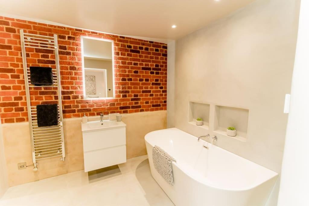 Beautiful Barn Conversion Close To The Broads Dilham Exterior foto